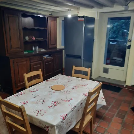 펜션 La Maison Familiale Ancienne Auvergnate A *